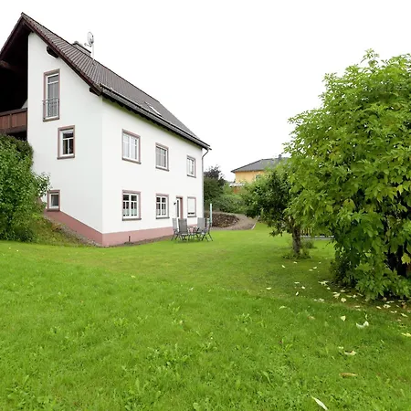 Forest Retreat, Cleaning Included Rommersheim